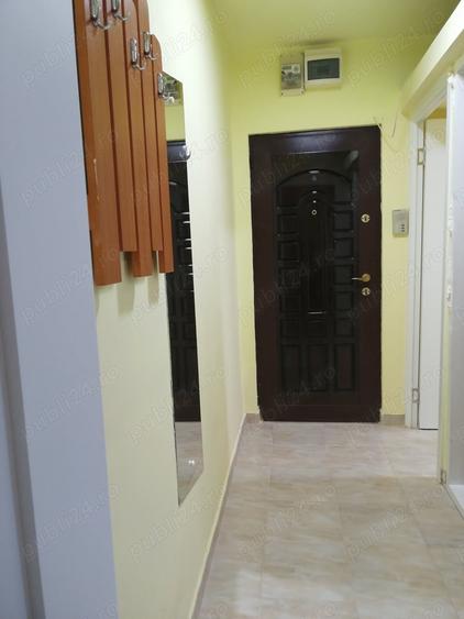 Apartament cu 2 camere semidecomandat, mobilat în Dacia