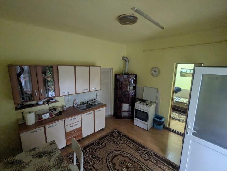 Casă cu 4 camere în Ogra