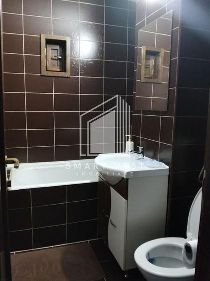 Apartament cu 3 camere semidecomandat, mobilat în Careiului