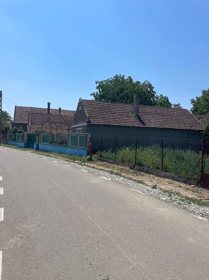 Casă cu 4 camere în Toboliu