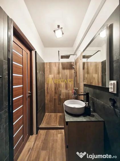 Apartament cu 3 camere decomandat în Titan
