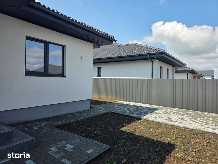 Vand casa singur in curte cu sistem camere video Izvor Tarlungeni - 13