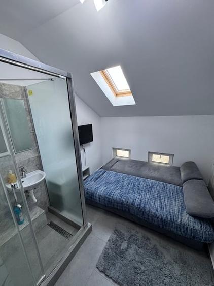 Apartament cu 3 camere semidecomandat în Vatra Luminoasă