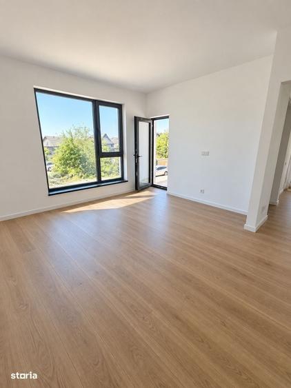 Casă cu 4 camere cu Teren 451 Mp în Berceni