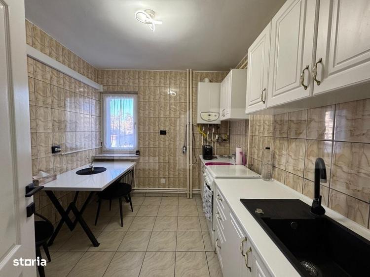 Apartament cu 3 camere decomandat în Calea București