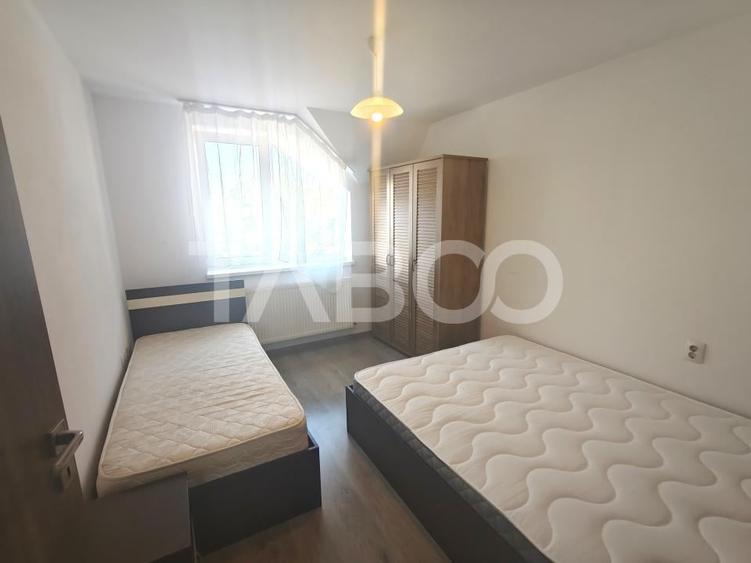 Duplex cu 4 camere cu Canalizare în Tineretului