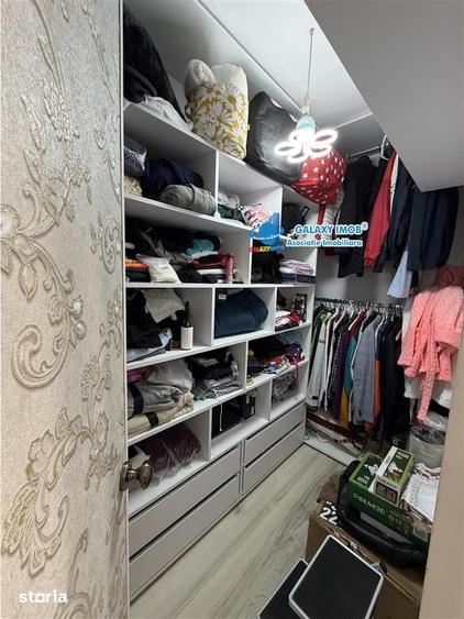 Casă cu 4 camere cu Teren 200 Mp în Central