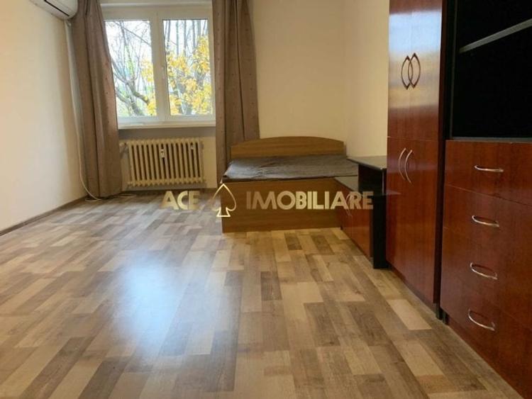 Apartament cu 3 camere decomandat, mobilat în Parcul Circului