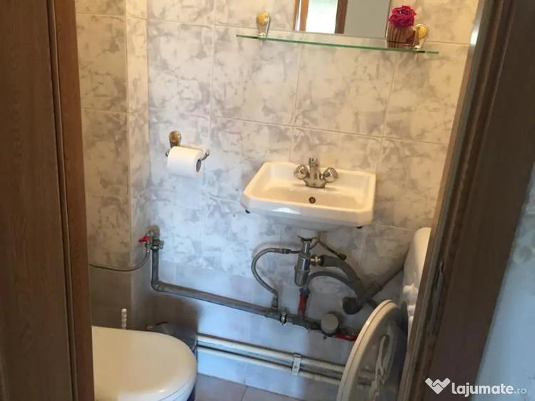 Apartament cu 3 camere decomandat în Independenței