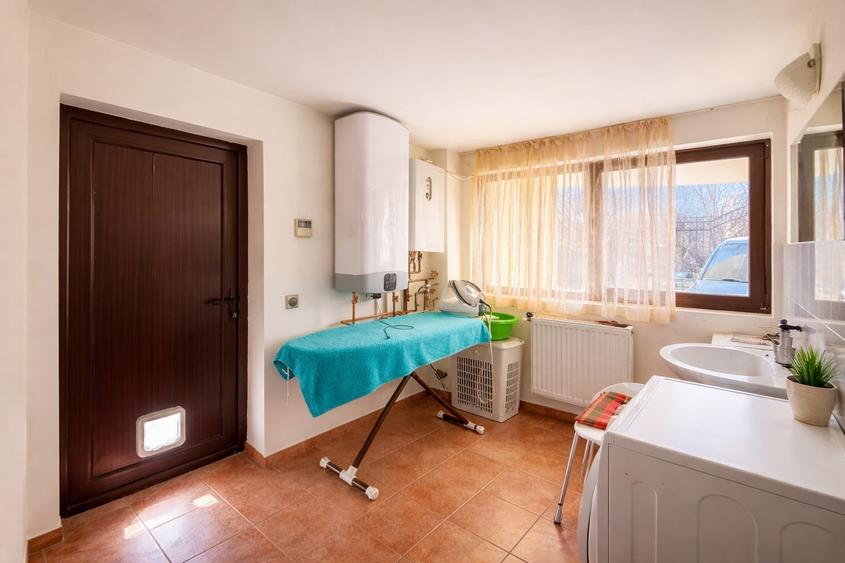 Vilă elegantă, 7 camere, cu sală de fitness și saună — Bucium, Iași - 37