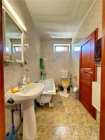 Casă cu 4 camere cu Teren 500 Mp în Ferneziu