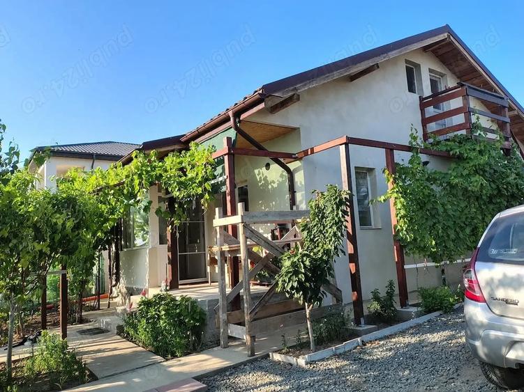 Casă cu 2 camere cu Teren 522 Mp în Central