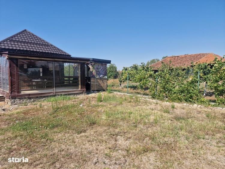 Casă cu 2 camere cu Teren 700 Mp în Icloda