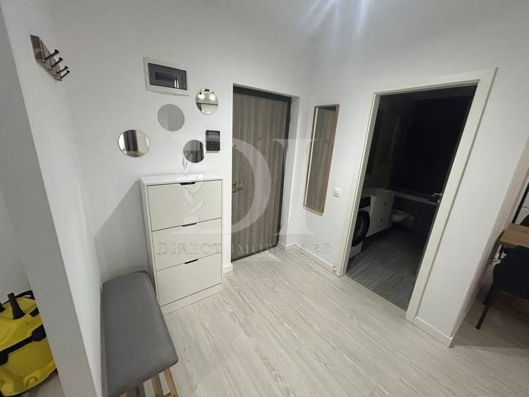 Apartament cu 3 camere semidecomandat, mobilat în Chinteni
