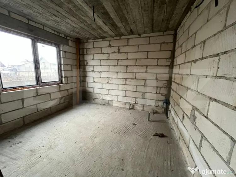 Casă cu 6 camere cu Teren 500 Mp în Central