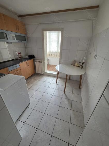 Apartament cu 3 camere decomandat în Lotus