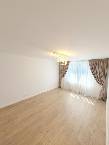 Apartament cu 2 camere decomandat în Noua