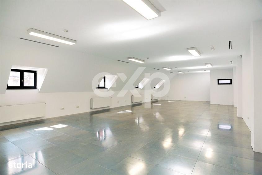 Casă cu 4 camere cu Teren 250 Mp în Romană