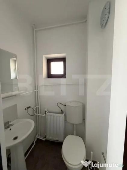 Casă cu 4 camere cu Teren 200 Mp în Central