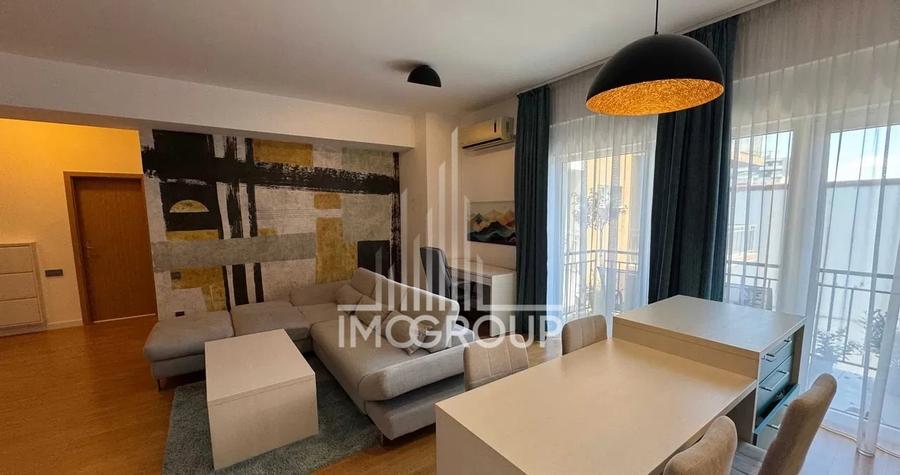Apartament cu 2 camere semidecomandat, mobilat în Central