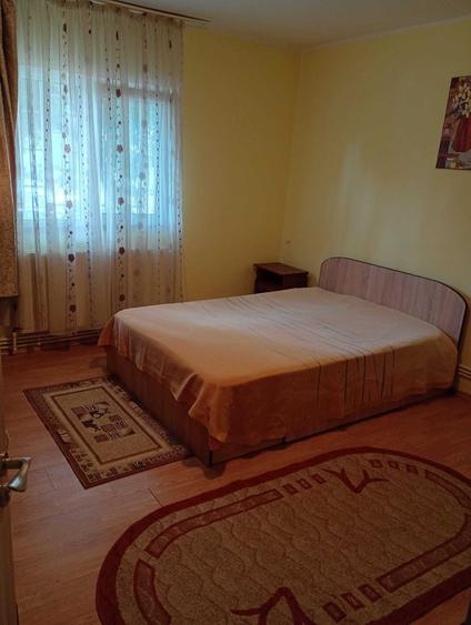 Garsonieră decomandată în Contactoare