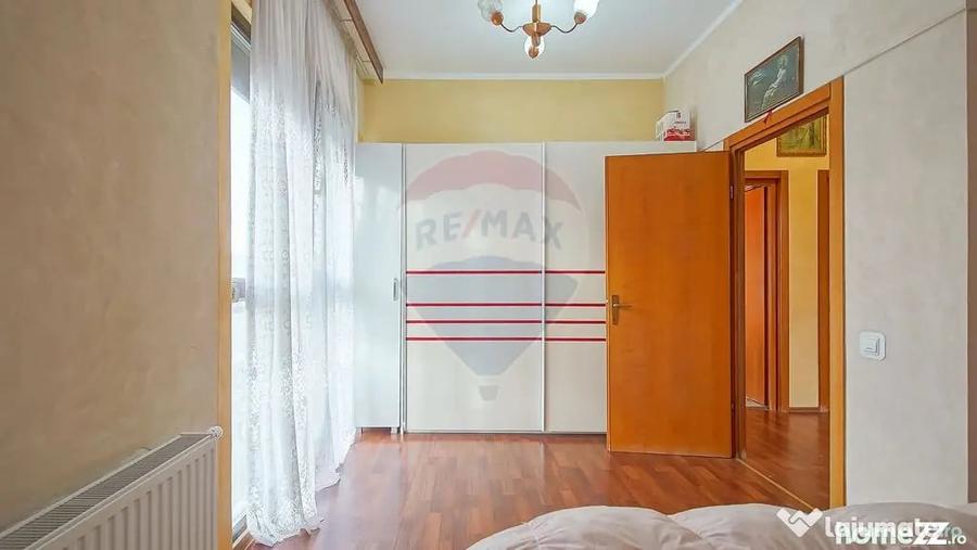 Casă cu 4 camere cu Teren 443 Mp în Tractorul