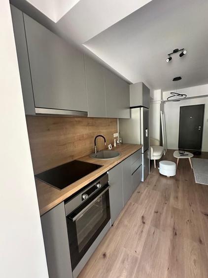 Inchiriez apartament 2 camere tip studio centru zavoi parc - 1