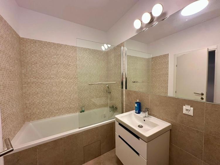 Apartament cu 2 camere decomandat în Băneasa
