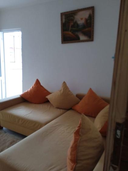 Apartament cu 3 camere decomandat în Govândari