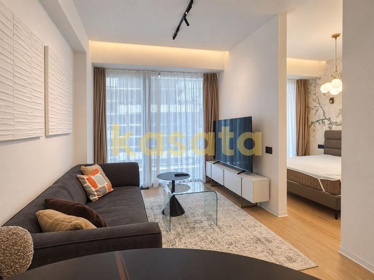 Apartament cu 2 camere semidecomandat, mobilat în Aviației