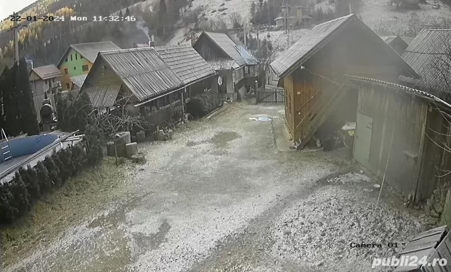 Casă cu 4 camere cu Teren 2000 Mp în Vale