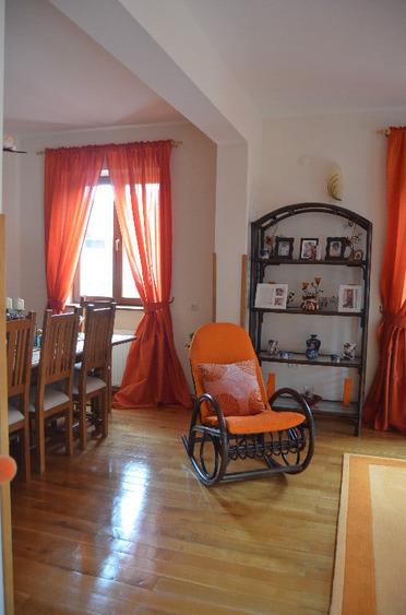Busteni-Vila de vacanta ,amplasament special - 17