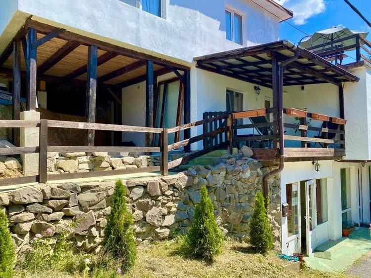 Casa Pensiune de vanzare in Colibita - 4