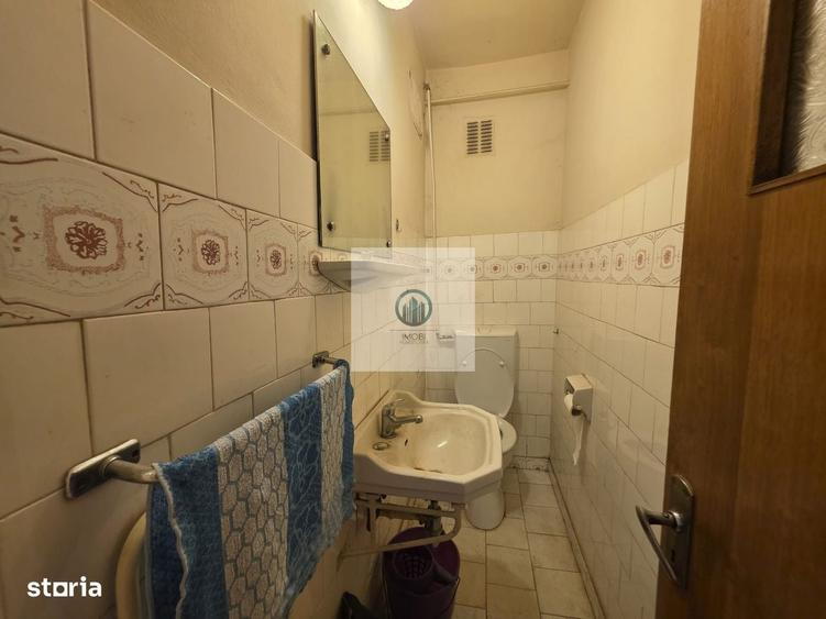 Apartament cu 4 camere decomandat în Deve