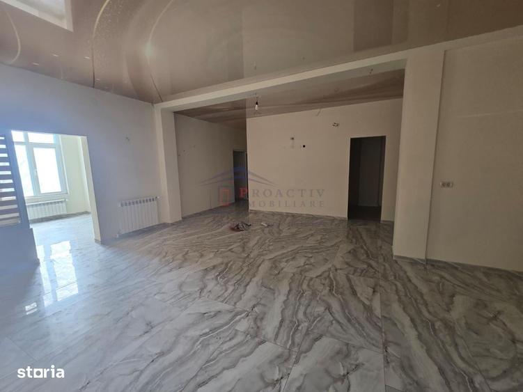 Spațiu comercial, de 125 mp, în Obcini