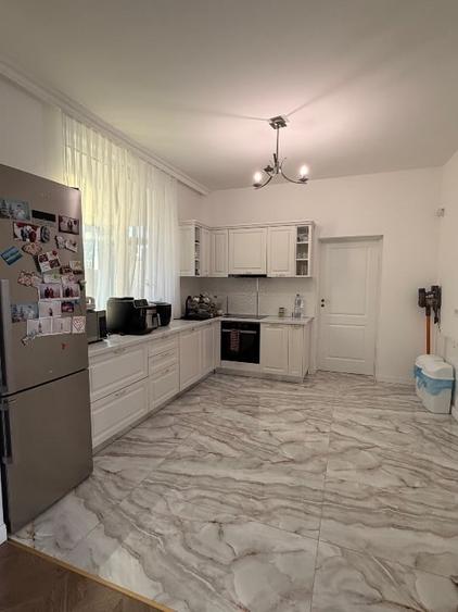Casă individuală cu 5 camere cu Canalizare în Sântandrei