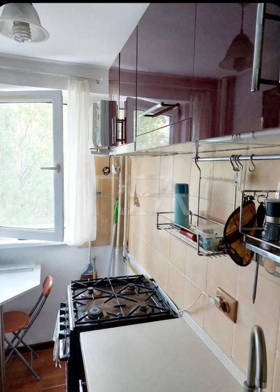 Apartament cu 2 camere decomandat, mobilat în Brâncoveanu