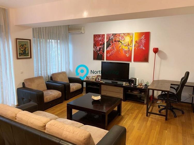 Apartament cu 3 camere semidecomandat, mobilat în Nord-Est