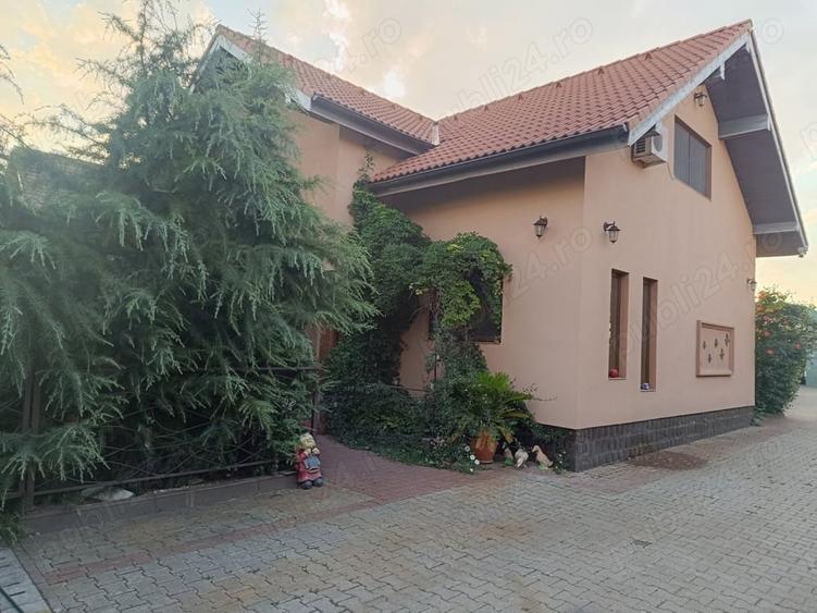 Casă cu 4 camere cu Teren 712 Mp în Utvin