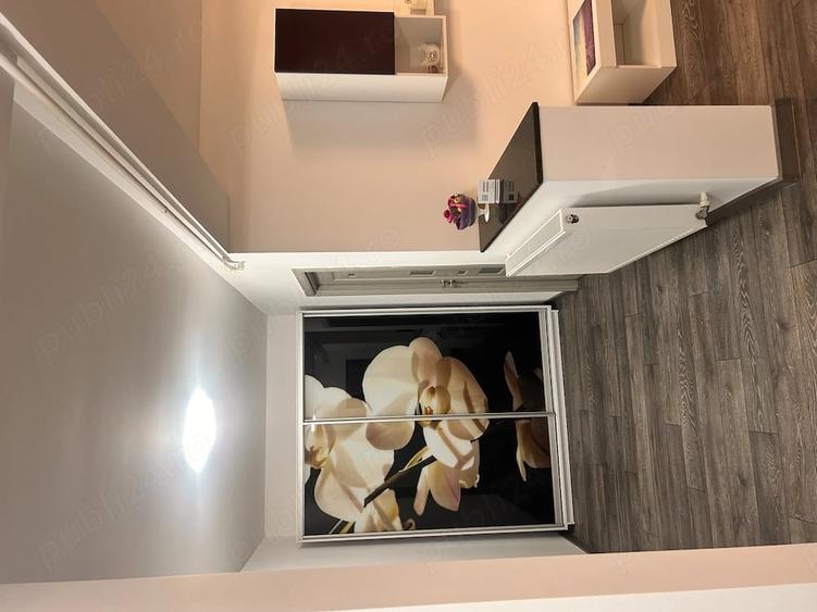Apartament cu 3 camere decomandat în Prundu