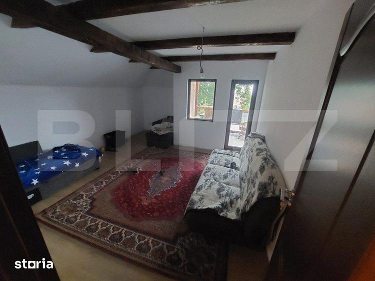 Casă cu 8 camere cu Teren 900 Mp în Săcele