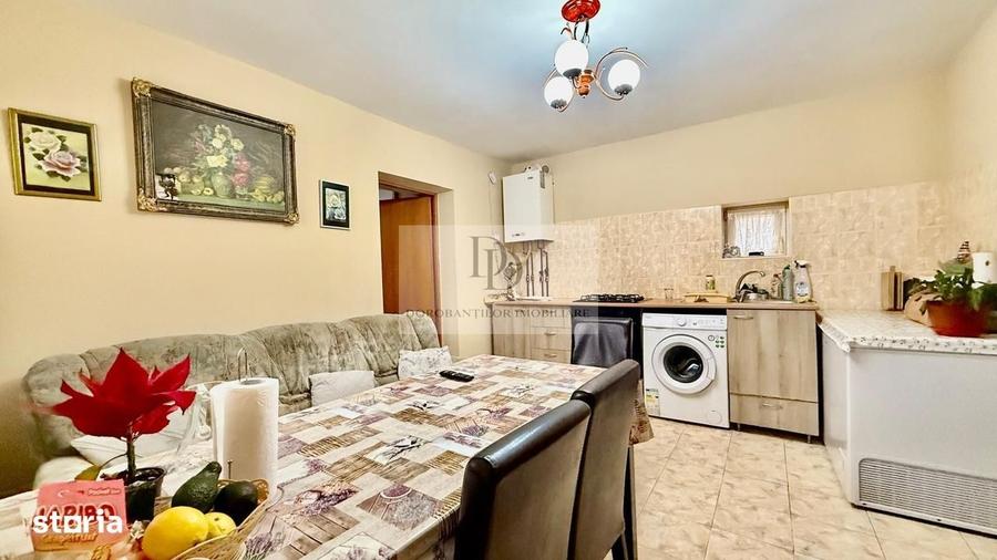 Casă cu 4 camere în Central