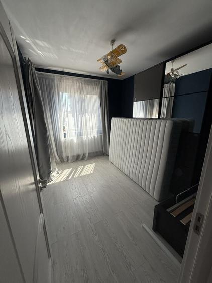Apartament cu 3 camere decomandat în Satu Nou