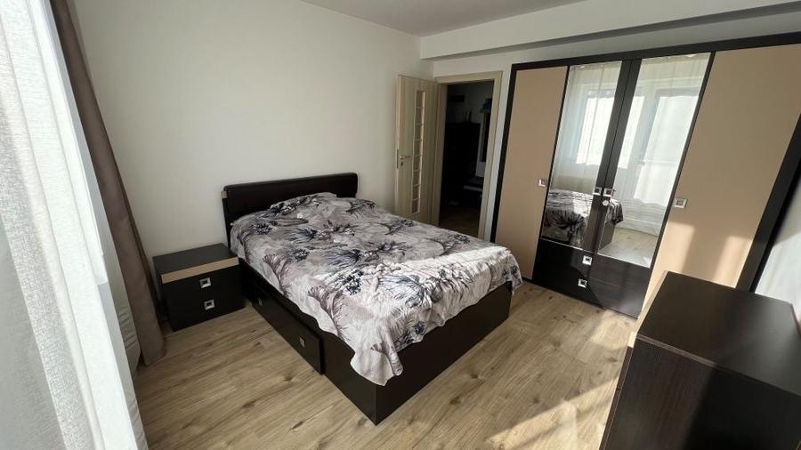 Apartament cu 2 camere decomandat în Între Lacuri