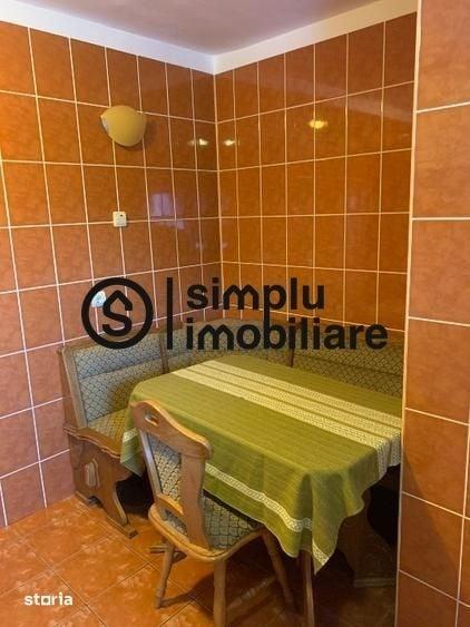 Apartament cu 2 camere semidecomandat în 1 Mai