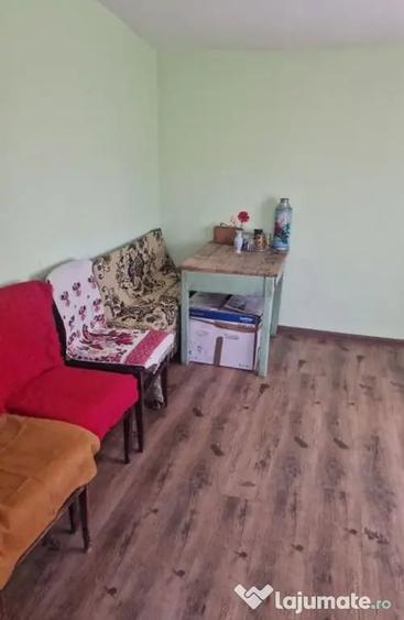 Casă cu 2 camere cu Teren 1150 Mp în Boțești