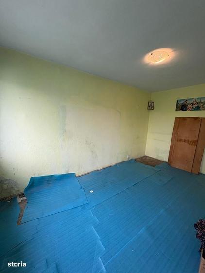 2 cam sd 52 mp suprafata totala zona decebal cantemir 72.000 euro neg - 4