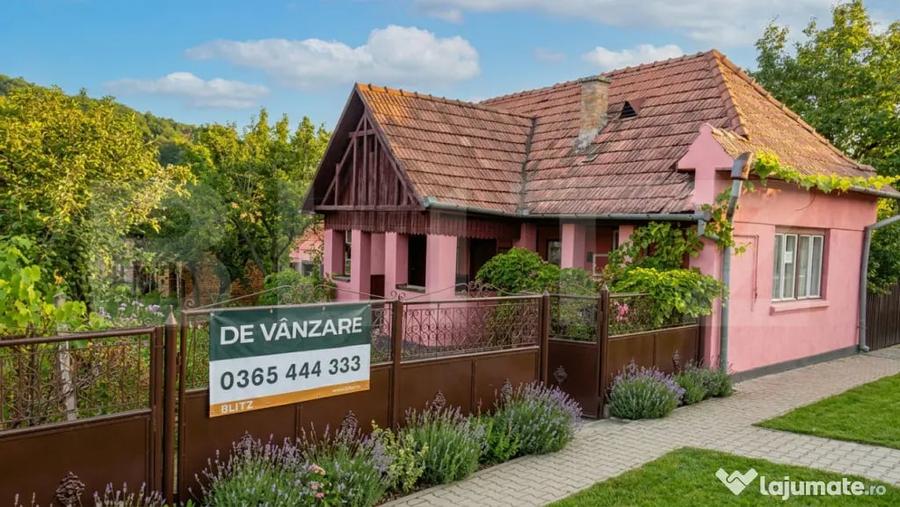 Casă cu 2 camere cu Teren 2200 Mp în Tâmpa