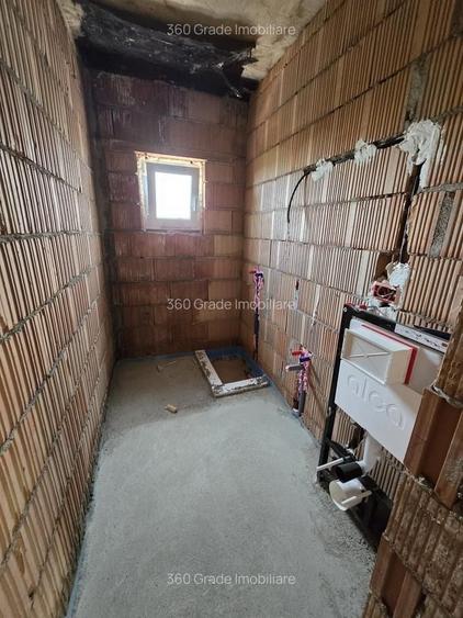 Duplex cu 5 camere cu Canalizare în Moșnița Nouă
