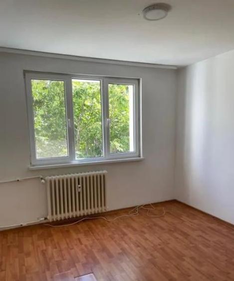 Apartament cu 2 camere decomandat în Baba Novac